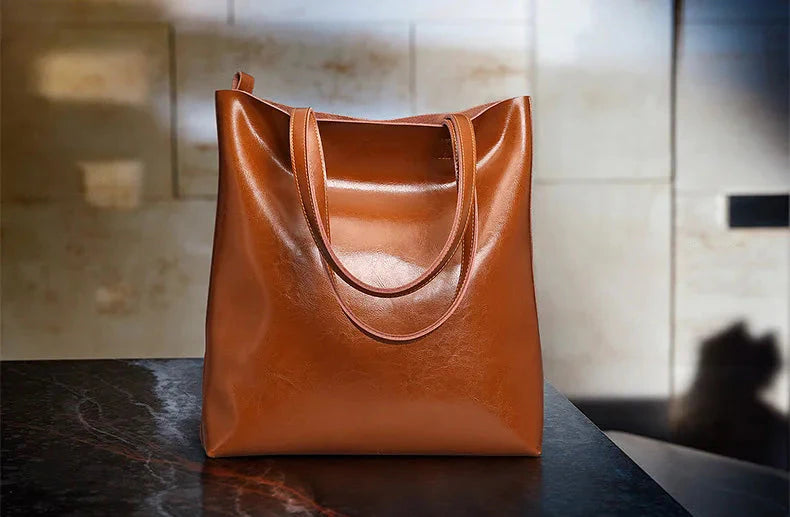 Bolsa Feminina em Couro Genuino - Baker
