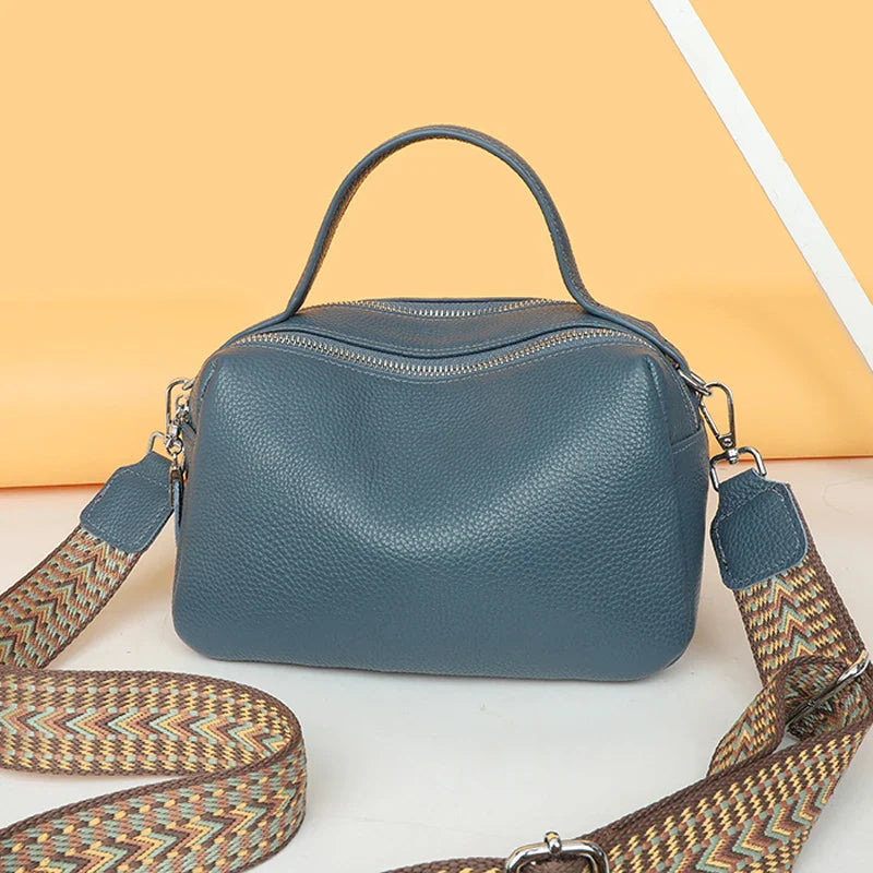 Bolsa Feminina em Couro Genuíno - Bellini