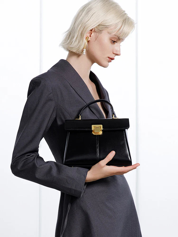 Bolsa Feminina em Couro Genuíno - Margot Moreau