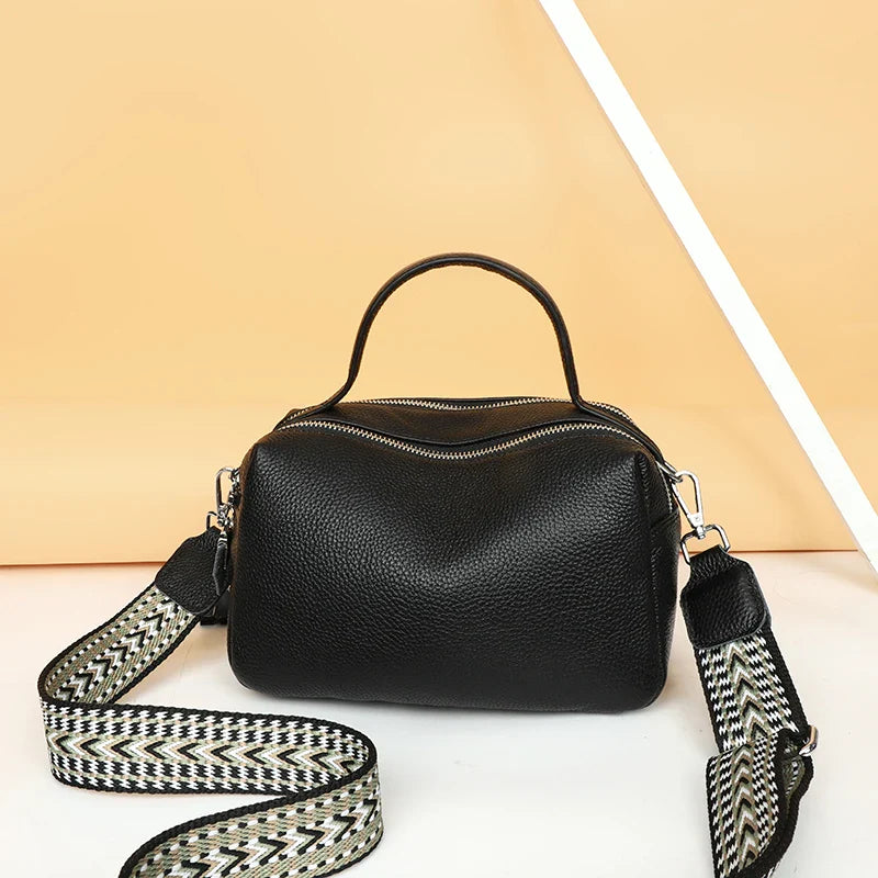 Bolsa Feminina em Couro Genuíno - Bellini