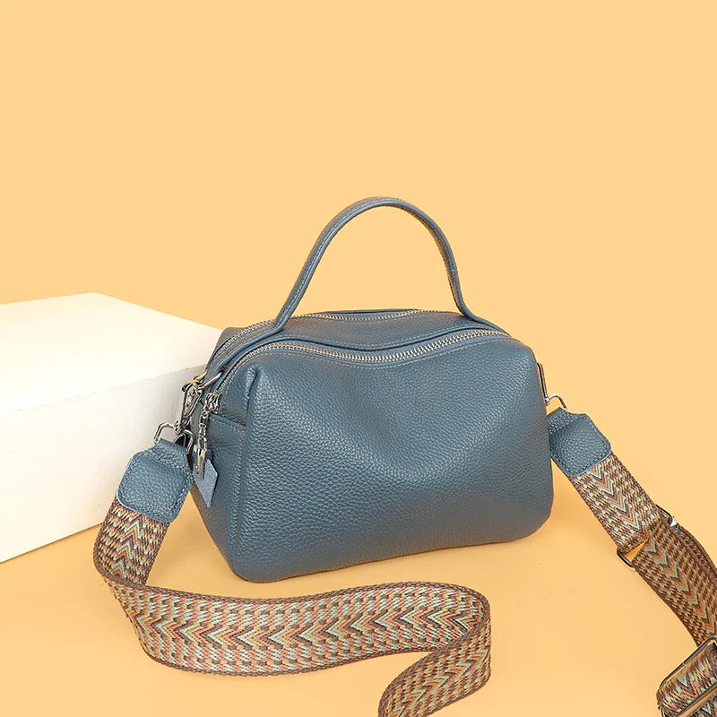 Bolsa Feminina em Couro Genuíno - Bellini