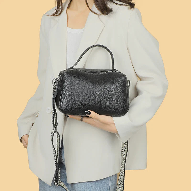 Bolsa Feminina em Couro Genuíno - Bellini