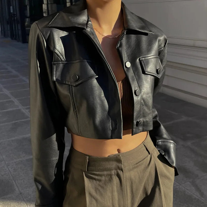 Jaqueta Feminina Cropped  em Couro Genuino - Clarice Premium