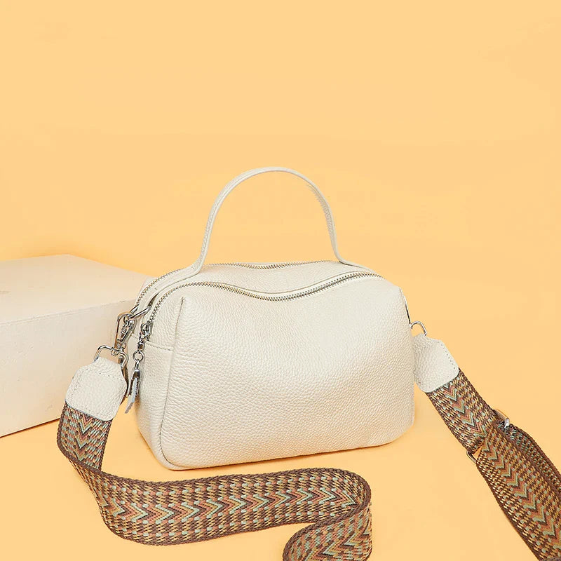 Bolsa Feminina em Couro Genuíno - Bellini