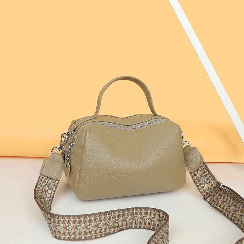 Bolsa Feminina em Couro Genuíno - Bellini