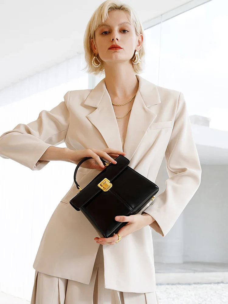 Bolsa Feminina em Couro Genuíno - Margot Moreau