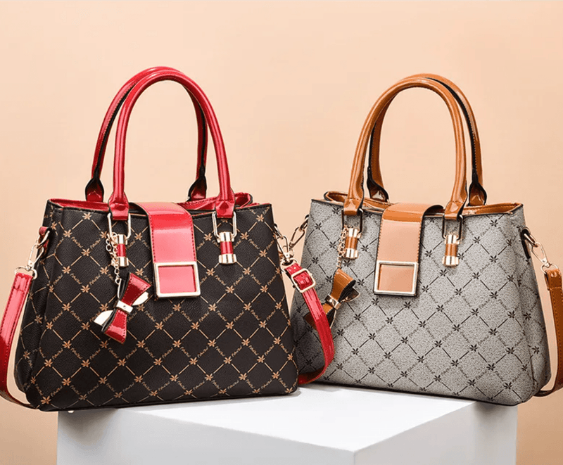 Bolsa Feminina em Couro Genuino - Astonini